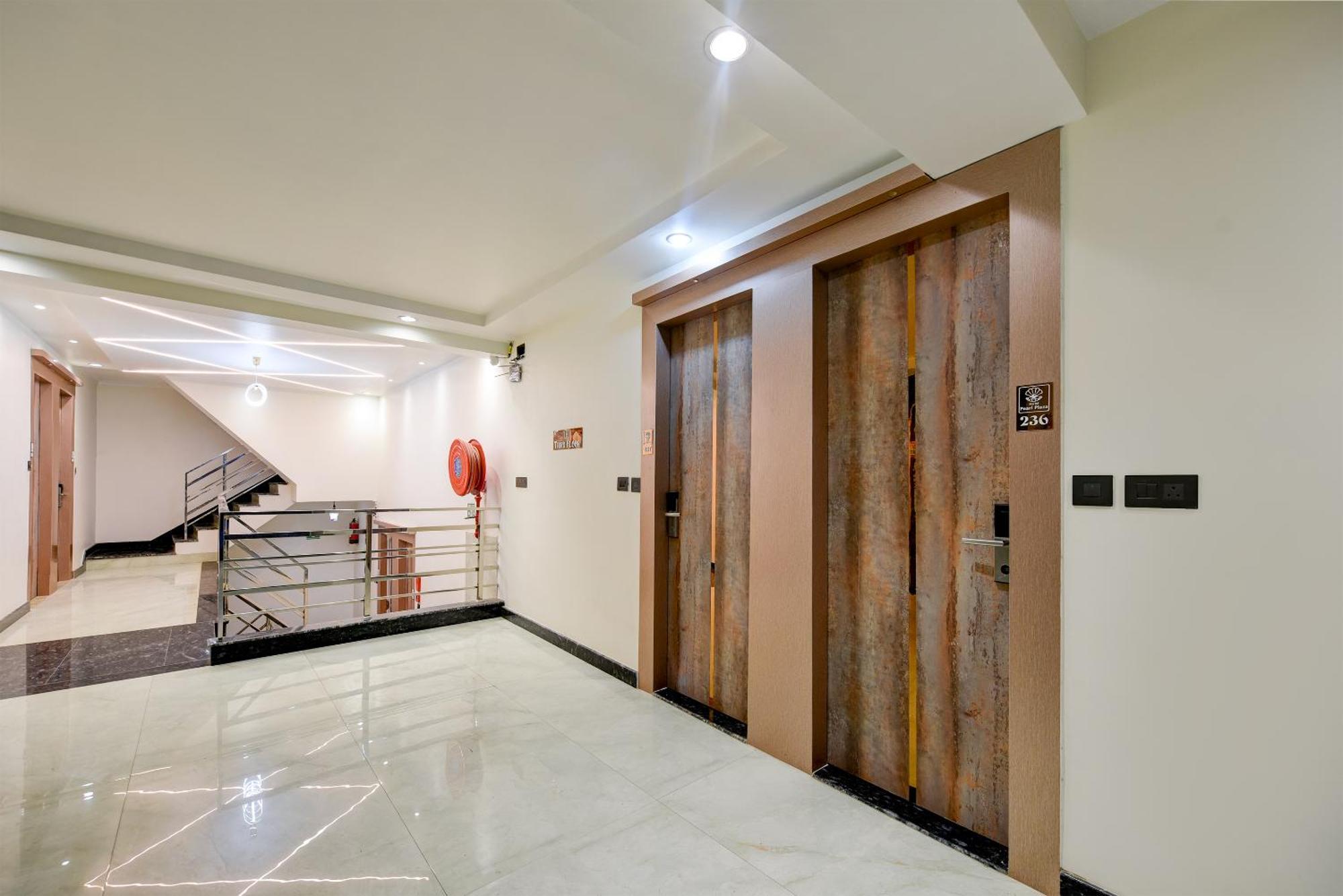 The Pearl Plaza Hotel In City Centre - Near New Delhi Railway Station Nova Deli Exterior foto