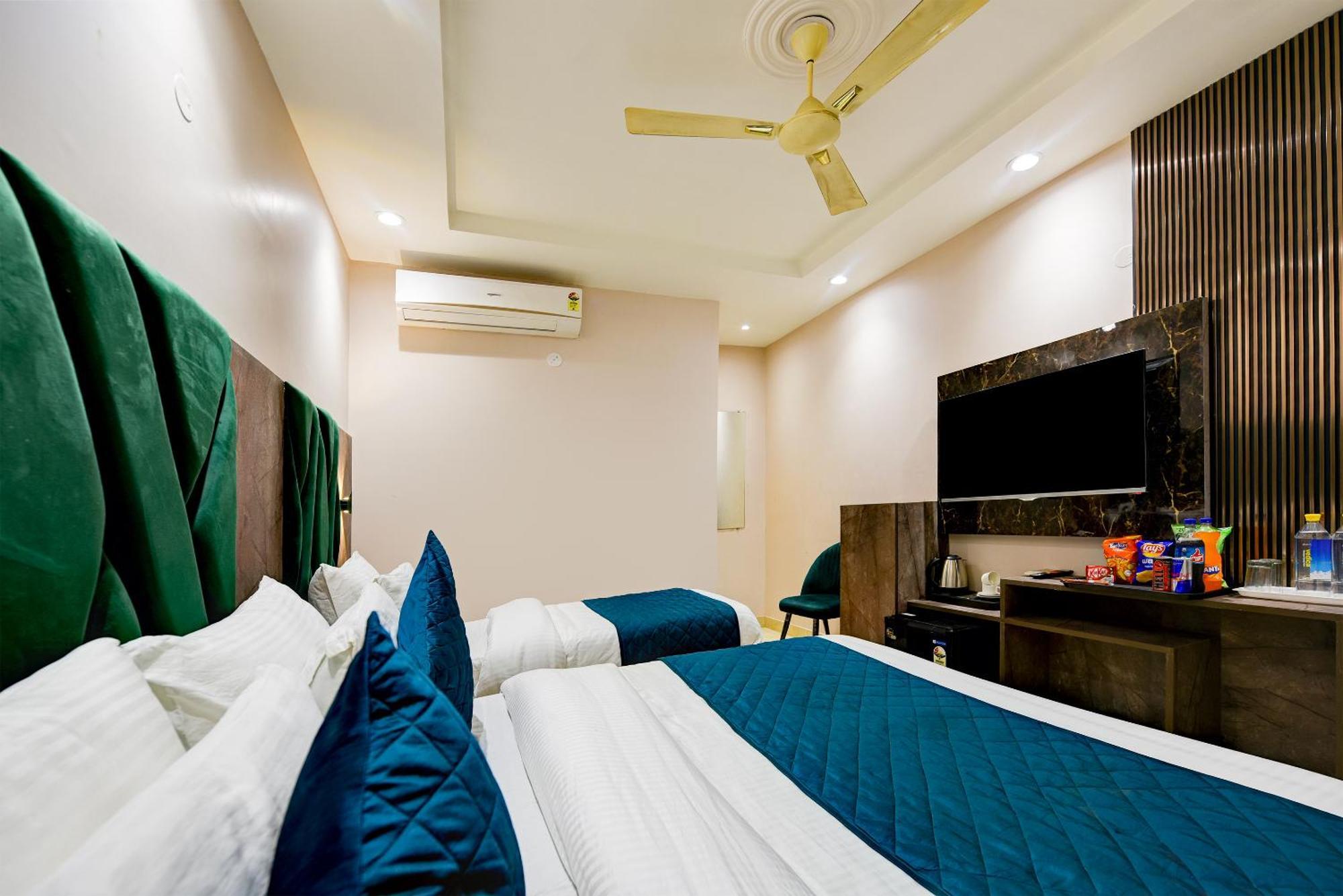 The Pearl Plaza Hotel In City Centre - Near New Delhi Railway Station Nova Deli Exterior foto
