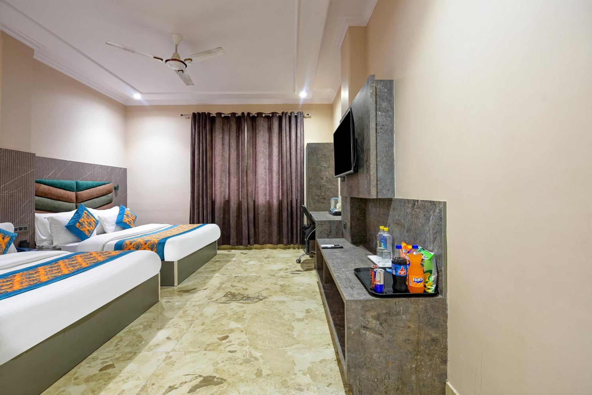 The Pearl Plaza Hotel In City Centre - Near New Delhi Railway Station Nova Deli Exterior foto