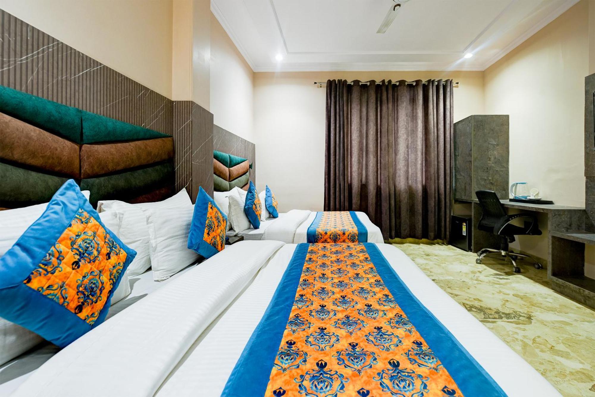 The Pearl Plaza Hotel In City Centre - Near New Delhi Railway Station Nova Deli Exterior foto