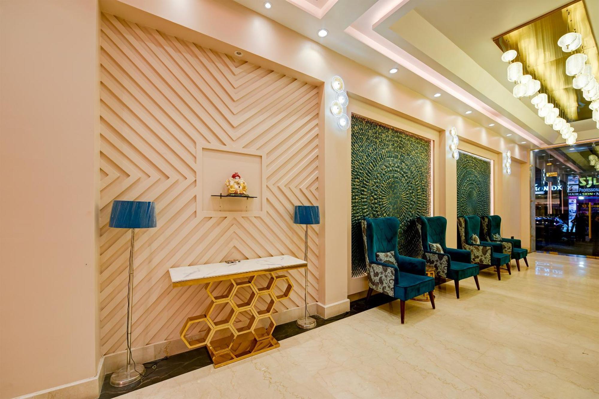 The Pearl Plaza Hotel In City Centre - Near New Delhi Railway Station Nova Deli Exterior foto
