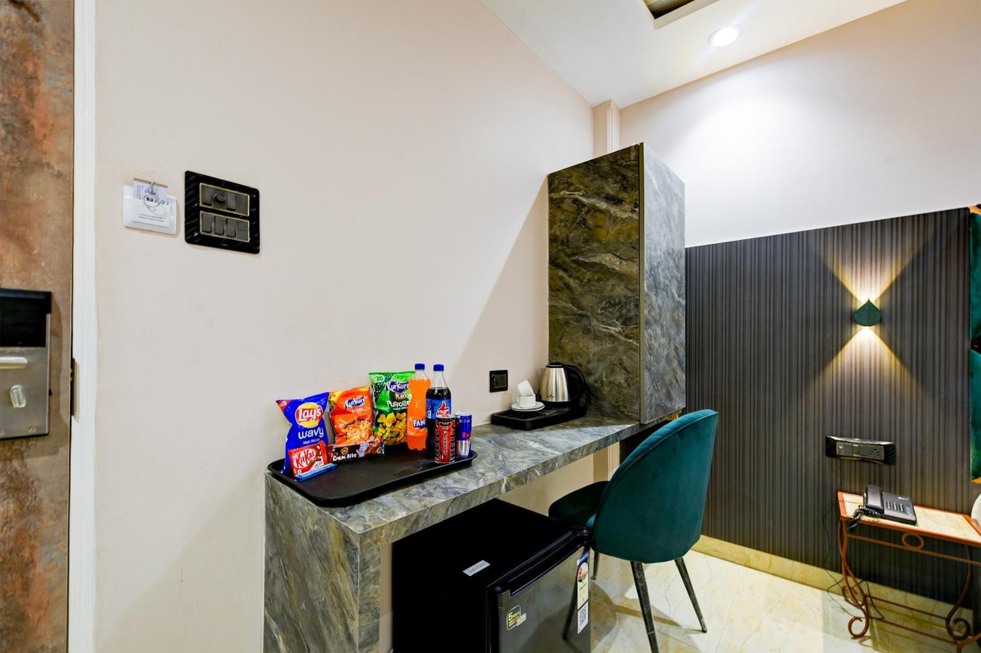 The Pearl Plaza Hotel In City Centre - Near New Delhi Railway Station Nova Deli Exterior foto