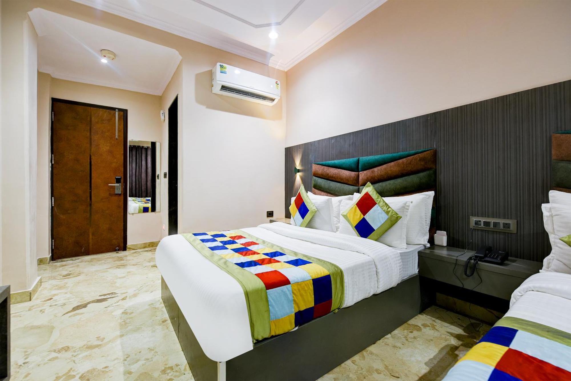 The Pearl Plaza Hotel In City Centre - Near New Delhi Railway Station Nova Deli Exterior foto