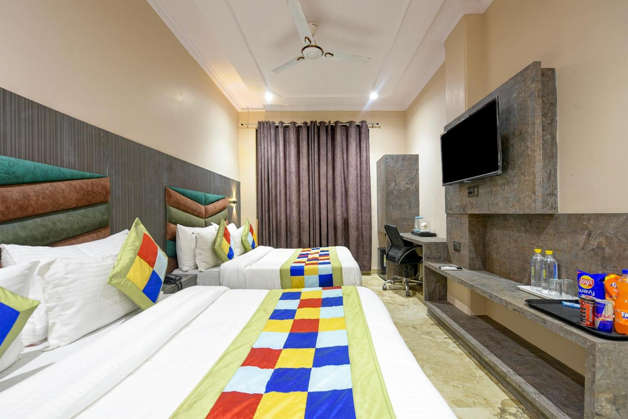The Pearl Plaza Hotel In City Centre - Near New Delhi Railway Station Nova Deli Exterior foto